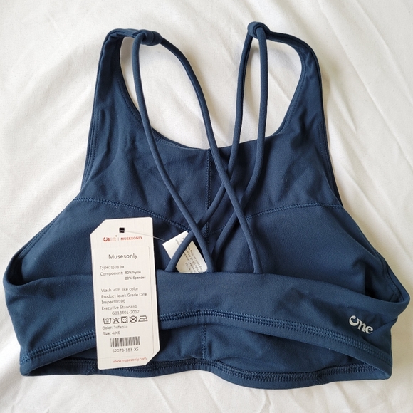 Sports bra - Picture 2 of 3